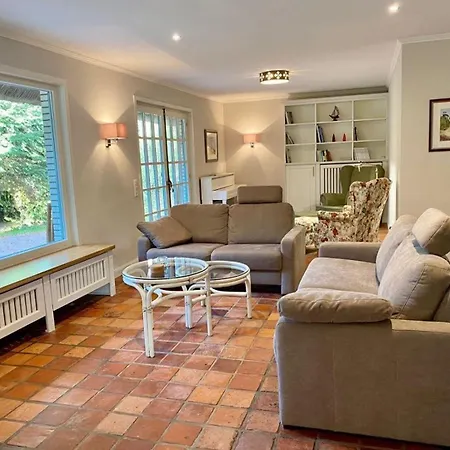 Holiday home Haus-seemoewe Suddorf